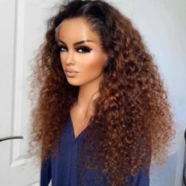 Perruque brésilienne bouclée couleur ombrée